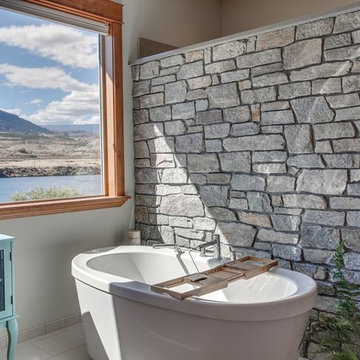 Hurst Landing Bathtub - Rock Island WA, Bollinger Custom Home Builders