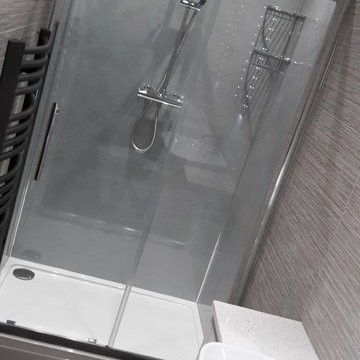 En-suite in Heaton, Bolton (Greenwood)