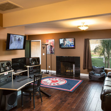 Studio - La Canada