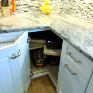 Easy reach corner cabinet