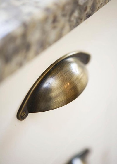 Traditional Kitchen by Hepburn Designs