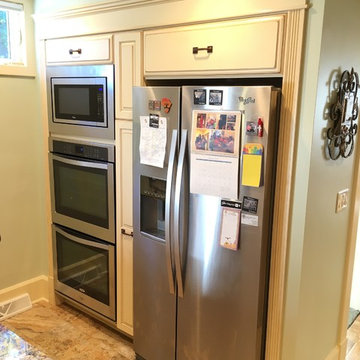 Lincoln Ave. Kitchen