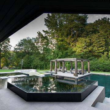 Modern Backyard Retreat with Floating Patio