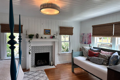Bedroom - cottage bedroom idea in Other