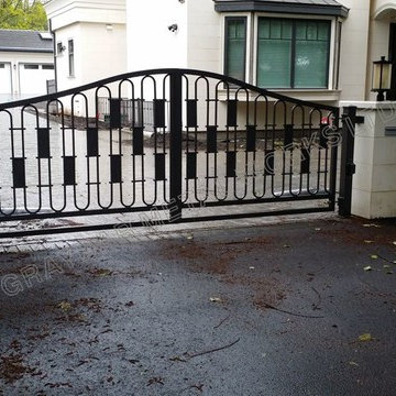 Double Swing Gate