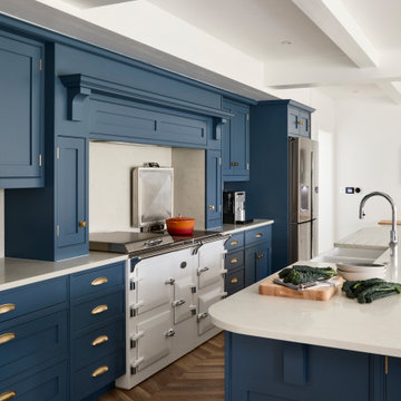 Ashridge - A hand-painted Shaker kitchen with banquette seating