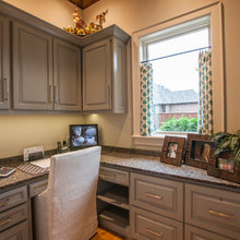 laundry room/craft room