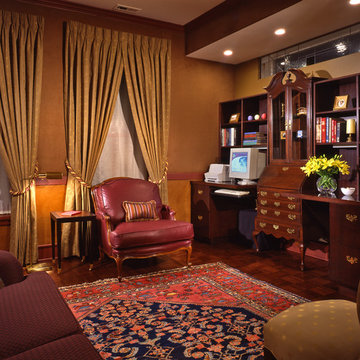Chicago Traditional Den