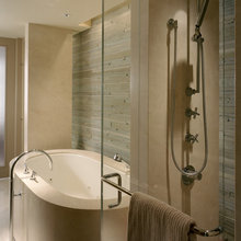 Master bath/ closet