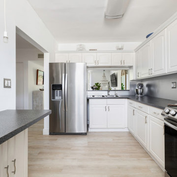 Modern Kitchen With Beautiful Kitchen Decor, Modern House, Remodeling Ideas