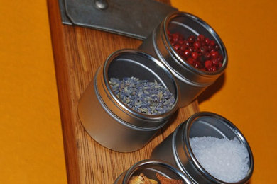 Wine Stave Magnetic Spice Rack with 8 tins