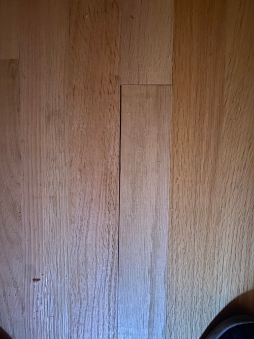 Gaps in hardwood floor in middle of installation