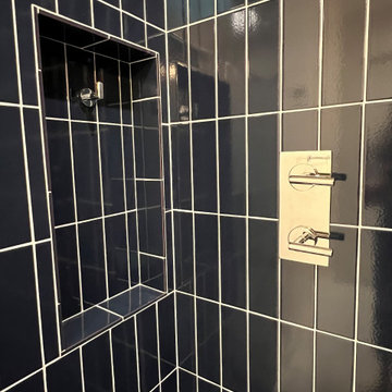 Utilitarian Shampoo Niche w/Robe Hook