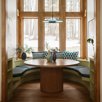 A Wayland Mid-century refuge