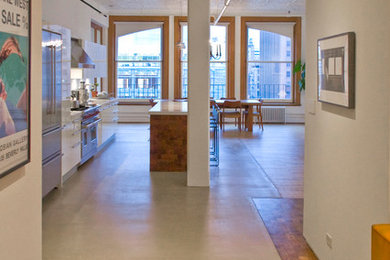 Entryway - industrial entryway idea in New York