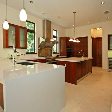 Tropical Pincrest Residence