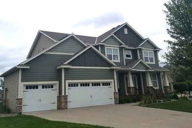 Example of an exterior home design in Minneapolis