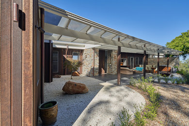 Photo of a modern exterior in Newcastle - Maitland.