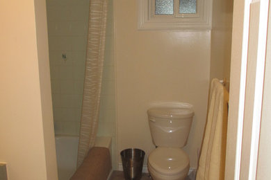 Isaac bathroom before