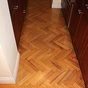 Dustless Hardwood Floor Refinishing I