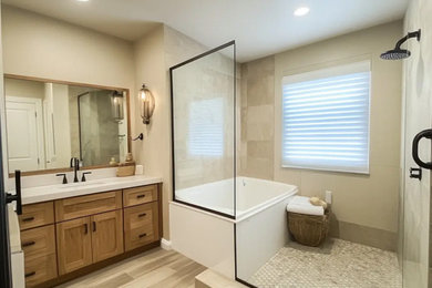 Example of a bathroom design in Las Vegas