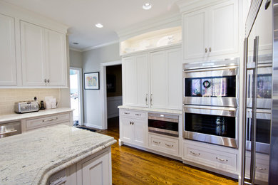 Elegant home design photo in Other
