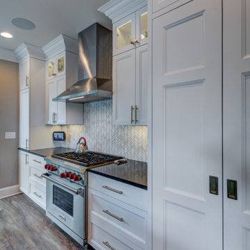Retractable Backsplash Maximizes Kitchen Space