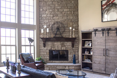 Inspiration for a transitional home design remodel in Columbus
