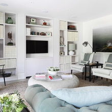 snug / family room / tv room