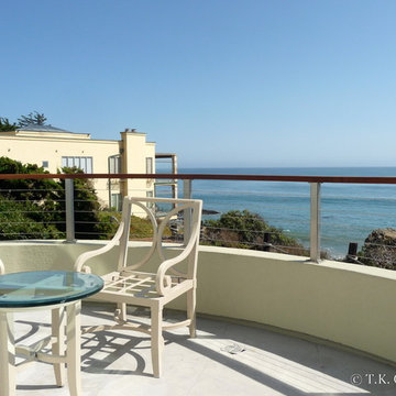 Curved Ipe Cable Railing on Balcony