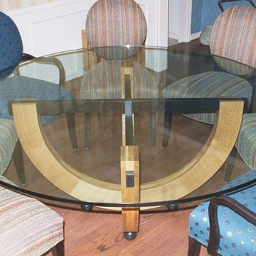 Dining table with 6' diameter glass