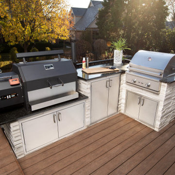 L-Shaped Outdoor Kitchen on a Deck