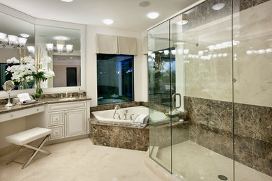 Example of a trendy bathroom design in Miami