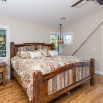New Expansive Lake Home
