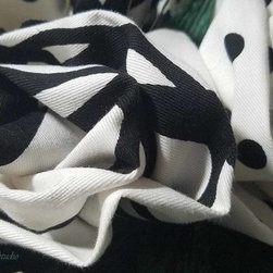 Detail of black-and-white rose. - Sculptures