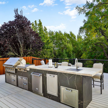 Outdoor Kitchen & Deck