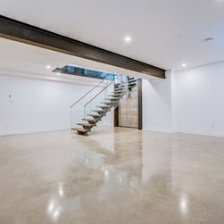Custom house - Products