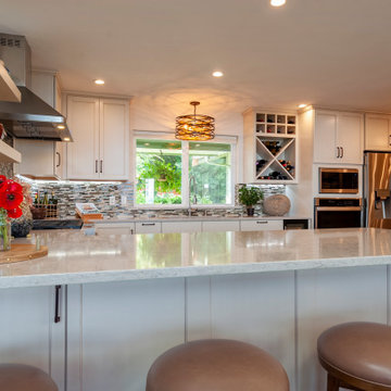 Pacific Northwest Island Kitchen