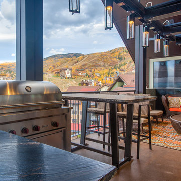 One Steamboat Place