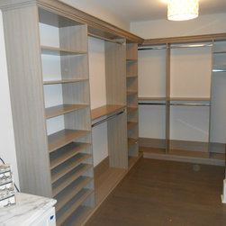 Walk-in Closets - Closet Organizers