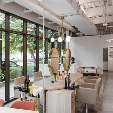 Arco Blow Dry & Nail Bar