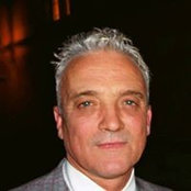 Steven Bartons foto
