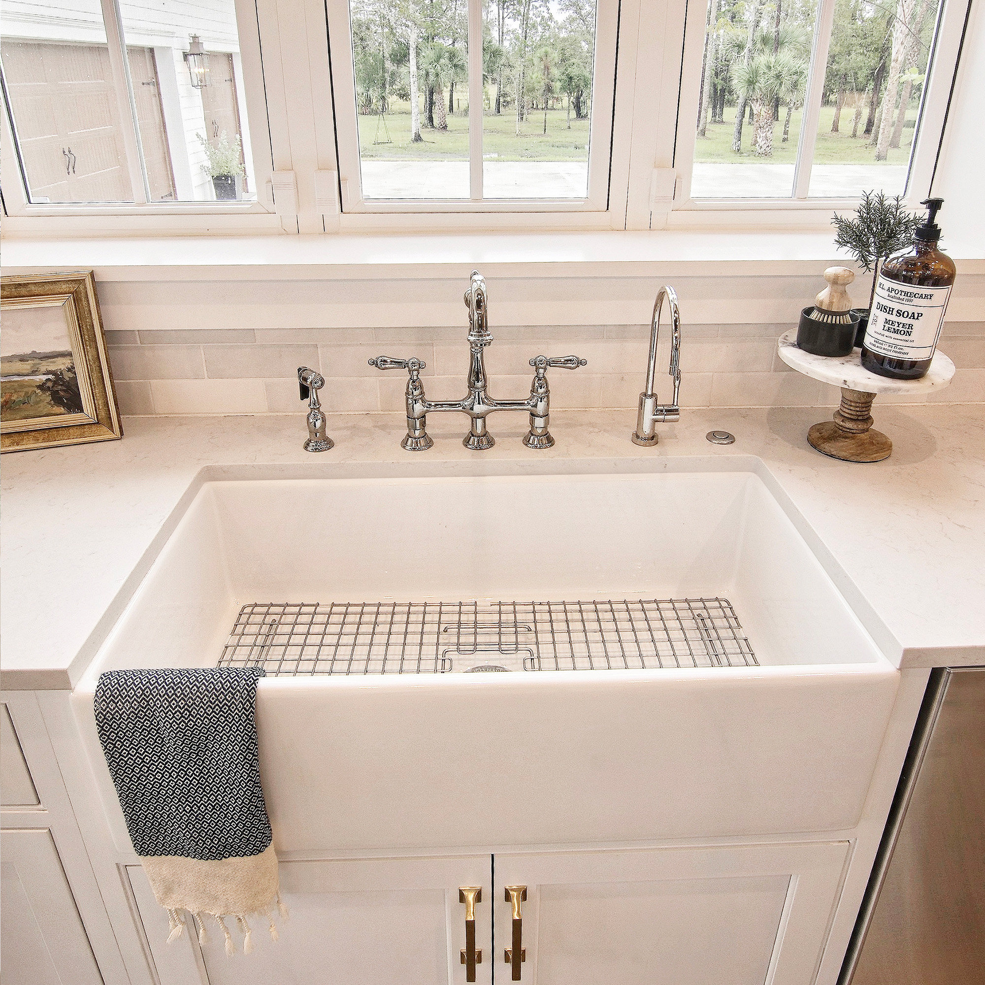 Austen Crisp White Fireclay 36" Single Bowl Farmhouse Undermount Kitchen Sink