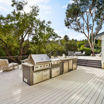 Outdoor Kitchen & Deck