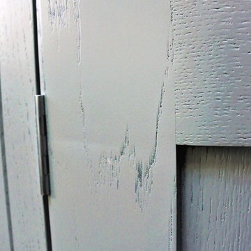 Oak grain painted plummet - by Farrow and Ball