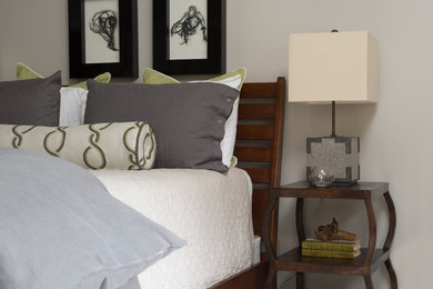 Inspiration for a transitional home design remodel in Atlanta
