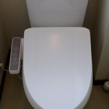 リクシル　タンクに手洗い付トイレリフォーム工事　