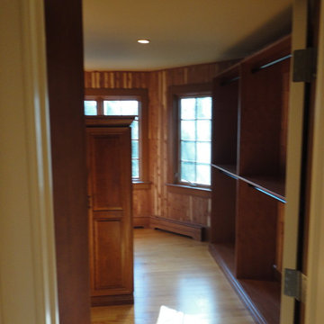 2018: Large Walk In with Shoe Wall and Stand Alone Wardrobes