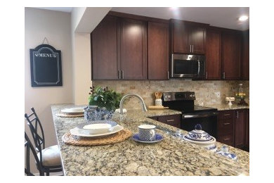 Kitchen - kitchen idea in Austin