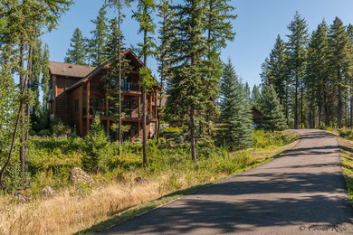 Home design - craftsman home design idea in Other